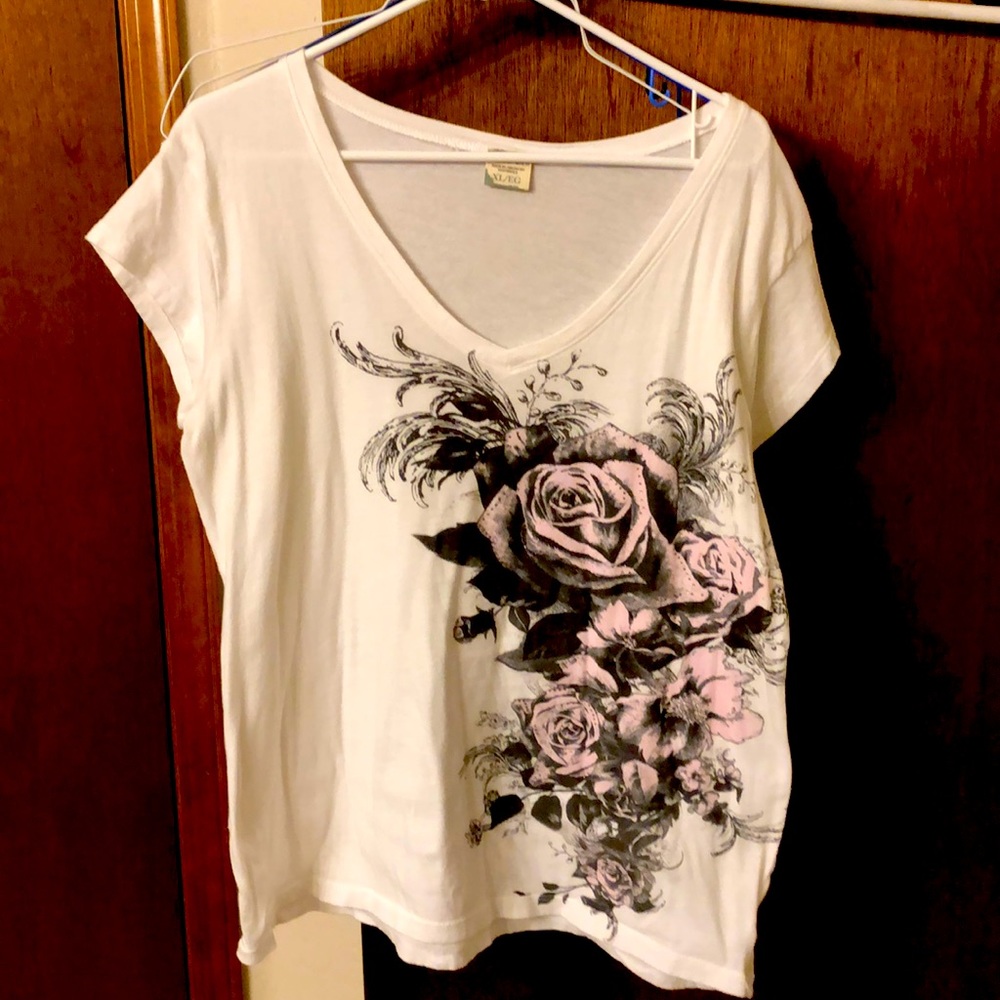 Inked & Faded rose embellished T-shirt size XL